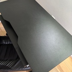 ゲーミングPCデスク＋座椅子の画像