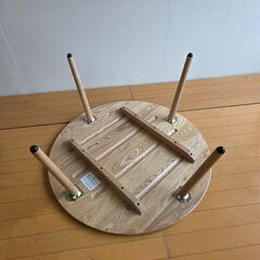 未使用　サンプル品　 天然木タモ材 おしゃれ センターテーブル ローテーブル サイドテーブル 60×60 円形 座卓 北欧 1人暮らし　花台　ナチュラル色 リビングテーブルの画像