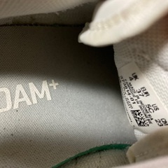 PUMA🔴スニーカー23センチの画像