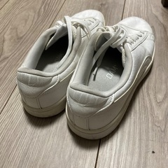 PUMA🔴スニーカー23センチの画像
