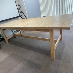 木製テーブル
の画像