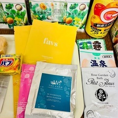 🉐石鹸ホルダーセット、入浴剤9つ、携帯シャンプーリンス、飲み物5本の画像