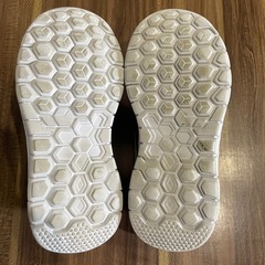 キッズスニーカー　18センチ
の画像