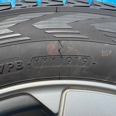 ⭐️在庫処分セール⭐️ ジムニー スタッドレスタイヤ 175/80R16 91Q YOKOHAMA iceGUARD G075 2019年製の画像