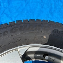 ⭐️在庫処分セール⭐️ ジムニー スタッドレスタイヤ 175/80R16 91Q YOKOHAMA iceGUARD G075 2019年製の画像