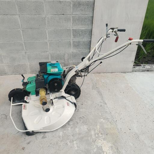自走式草刈機 あぜ畦畔草刈機 ウイングモア クボタ GC702RD