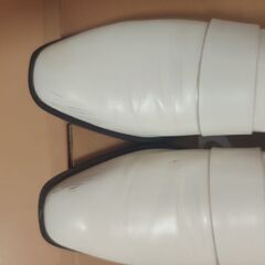 【最終値下げ】Charles and Keith クラシック スクエアトゥローファー 24.5cmの画像