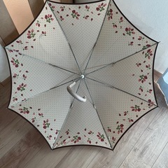 日傘？晴雨兼用？傘です。補修跡ありますの画像