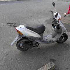 三重県津市から〜シルバーのレッツ2‼️ ベース車輌！格安スクーター、原付きバイク、オートバイ‼️ CA1KA　2ST 2サイクル　スズキ　SUZUKI　圧縮あり　レストアベース　修理ベース　配達も可能です！　の画像