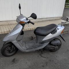 三重県津市から〜シルバーのレッツ2‼️ ベース車輌！格安スクーター、原付きバイク、オートバイ‼️ CA1KA　2ST 2サイクル　スズキ　SUZUKI　圧縮あり　レストアベース　修理ベース　配達も可能です！　の画像