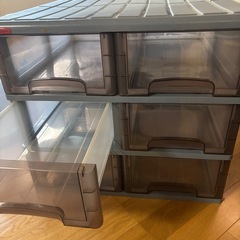 衣装ケースの画像