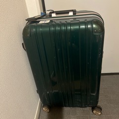 スーツケース　Mサイズ　破損ありの画像