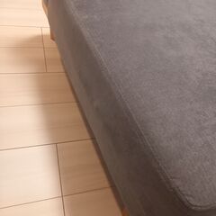 大きめ一人掛けソファ（グレージュ）の画像
