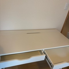 IKEA デスク、チェアの画像
