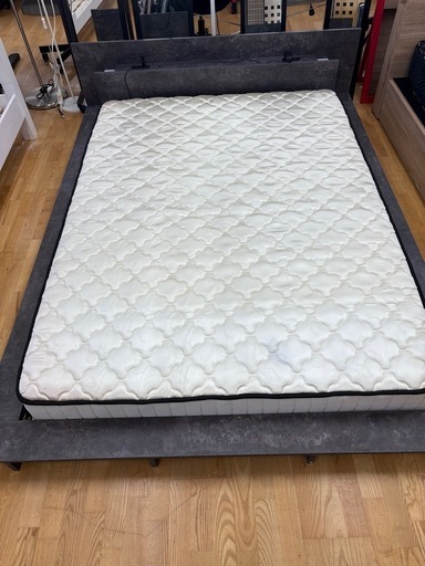 値下げしました。N1052★ ジモティー特別価格?★大理石風ダブルベッド★ベッド★幅1670mm