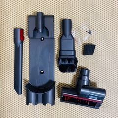 特割　ダイソン掃除機セット➕余分バッテリーの画像