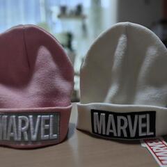 お値下げ！②タグ付き未使用品と美品　ニット帽２枚
MARVEL　マーベル　白　ピンクの画像