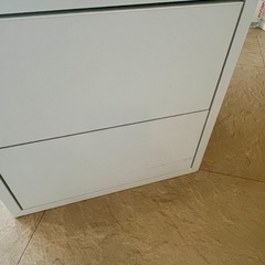 イケア エーケト キャビネットの画像