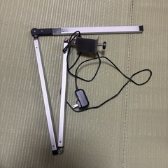 折りたたみ式LEDデスクライトの画像