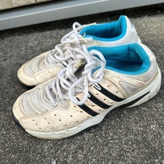 adidas 24.5 テニスシューズの画像