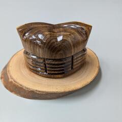 木彫りのフクロウの画像