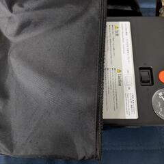 電動空気入れ　電動コンプレッサー　その①　車載の画像