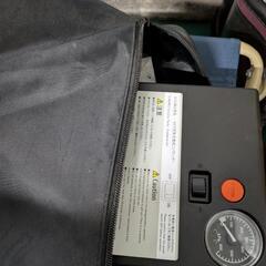 電動空気入れ　電動コンプレッサー　その①　車載の画像