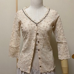 刺繍レースカーディガン 日本製　イトキンの画像