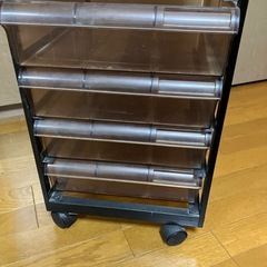 収納棚の画像