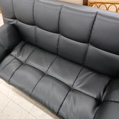 【ジモティー割引で最大15％OFF⭐️】 2人掛けソファーベッドの画像