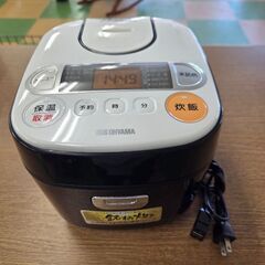 H370　アイリスオーヤマ炊飯器の画像