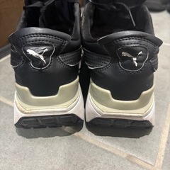 PUMA 厚底スニーカー　23.5cmの画像