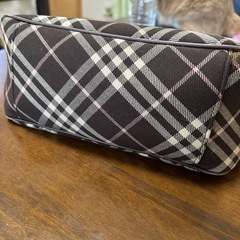 Burberry Blue labelの画像
