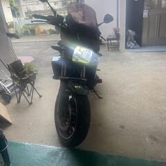 大型バイクの画像