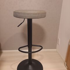 カウンターチェア（グレー）の画像