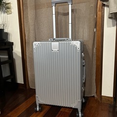 キャリーケース　Mサイズ
の画像