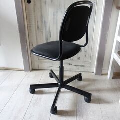 USED難あり【IKEA】回転チェアー お子様用向き 黒 ブラック デスクチェアー 勉強用 ORFJALL オルフィエルの画像