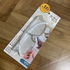 新品未使用　メガネ型ルーペ　小さな文字が大きく見える！　の画像
