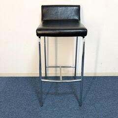 モダンスタイル カウンターチェア背座一体型 合成皮革ブラック 脚部/スチールクロームメッキ パブリックMC-132-3ハイチェアの画像