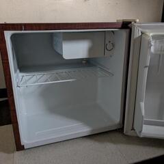 【お譲りします】小型冷蔵庫46L 可動品の画像