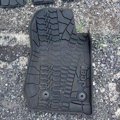 ジープラングラーアンリミテッドJK専用ラバーマットの画像