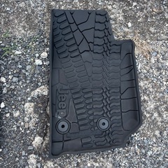 ジープラングラーアンリミテッドJK専用ラバーマットの画像