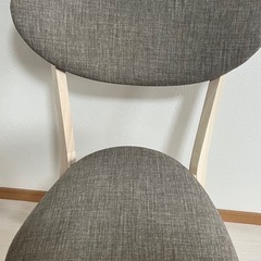 【LOWYA】円形木製ダイニングテーブルと椅子3脚セットの画像