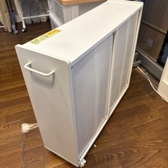 【キャスター付き棚】クリーニング済み【管理番号11907】町の画像