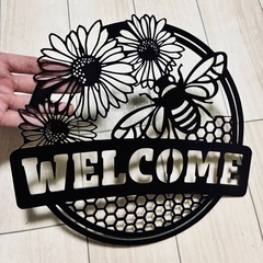 ウェルカムサイン（蜂と花のデザイン）の画像