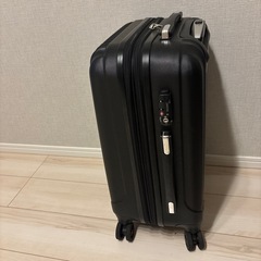 機内持ち込みサイズ　キャリーケースの画像