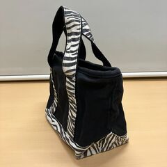 CONVERSE（コンバース）キャンバスミニトートバッグ（ブラック/ゼブラ）の画像