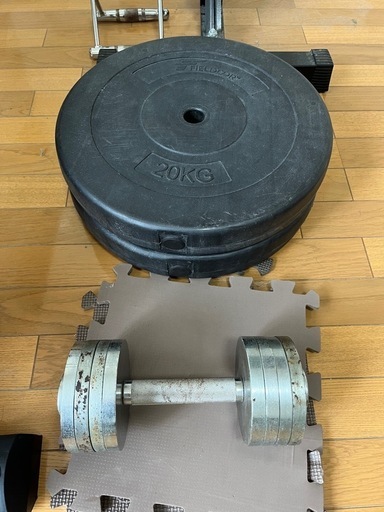 ベンチプレス　ダンベル　トレーニング　