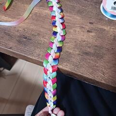 ハワイのリボンレイを作りましょう