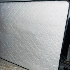 【激安】ダブルベッド用マットレスの画像